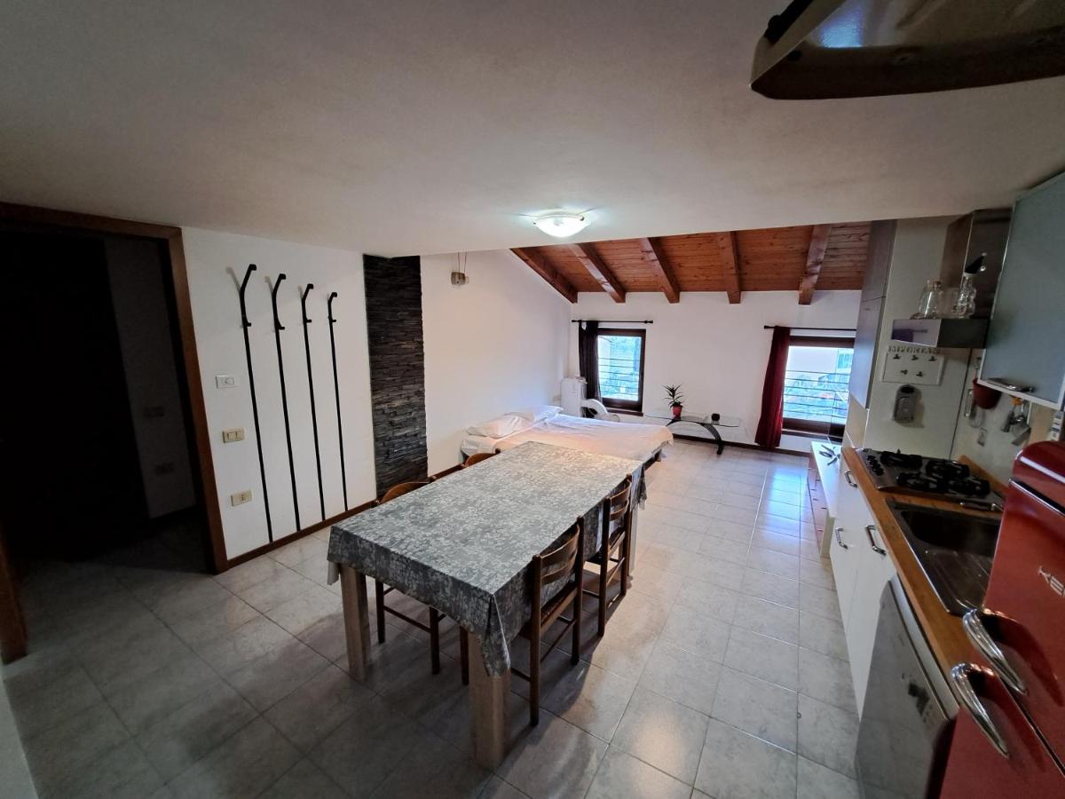 Casa Vacanze S.Tomaso Riva del Garda Eksteriør bilde